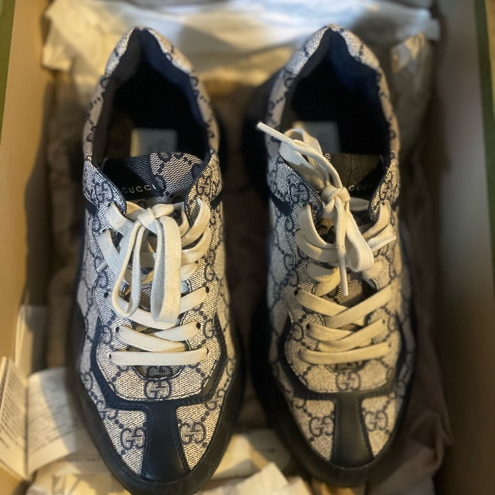 Men’s Gucci sneakers